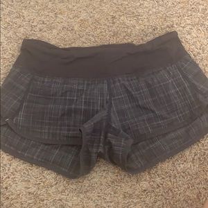 Lululemon speed up short with pocket